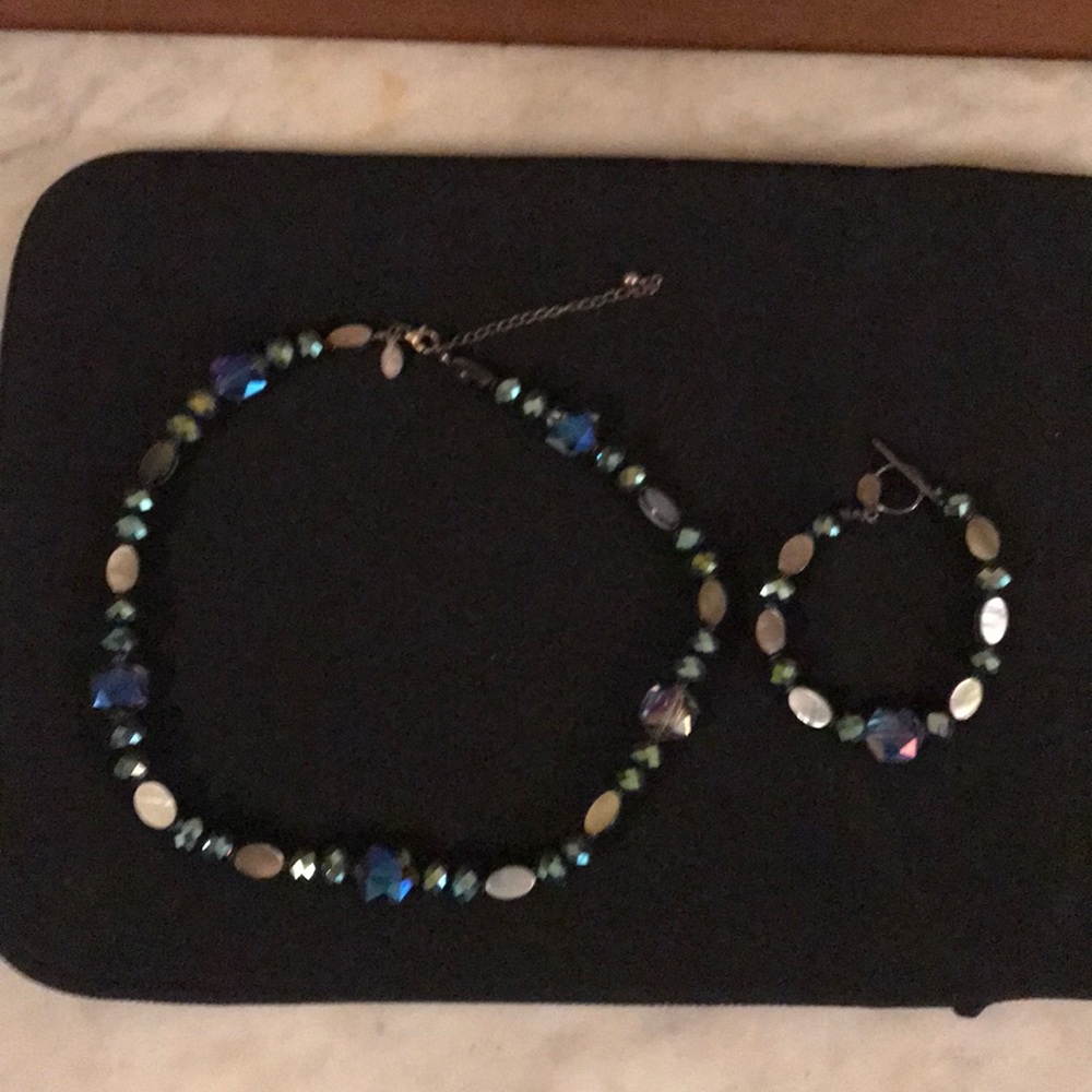 Shiny-Beads And Shell Necklace And Bracelet Combo